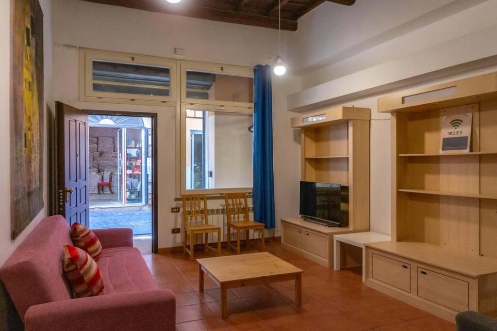 Apartmán Domus Reginella, Nella Zona Piu Richiesta Di Roma Exteriér fotografie