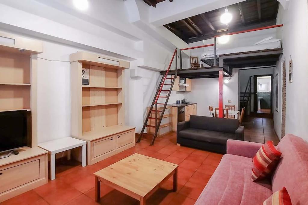 Apartmán Domus Reginella, Nella Zona Piu Richiesta Di Roma Exteriér fotografie